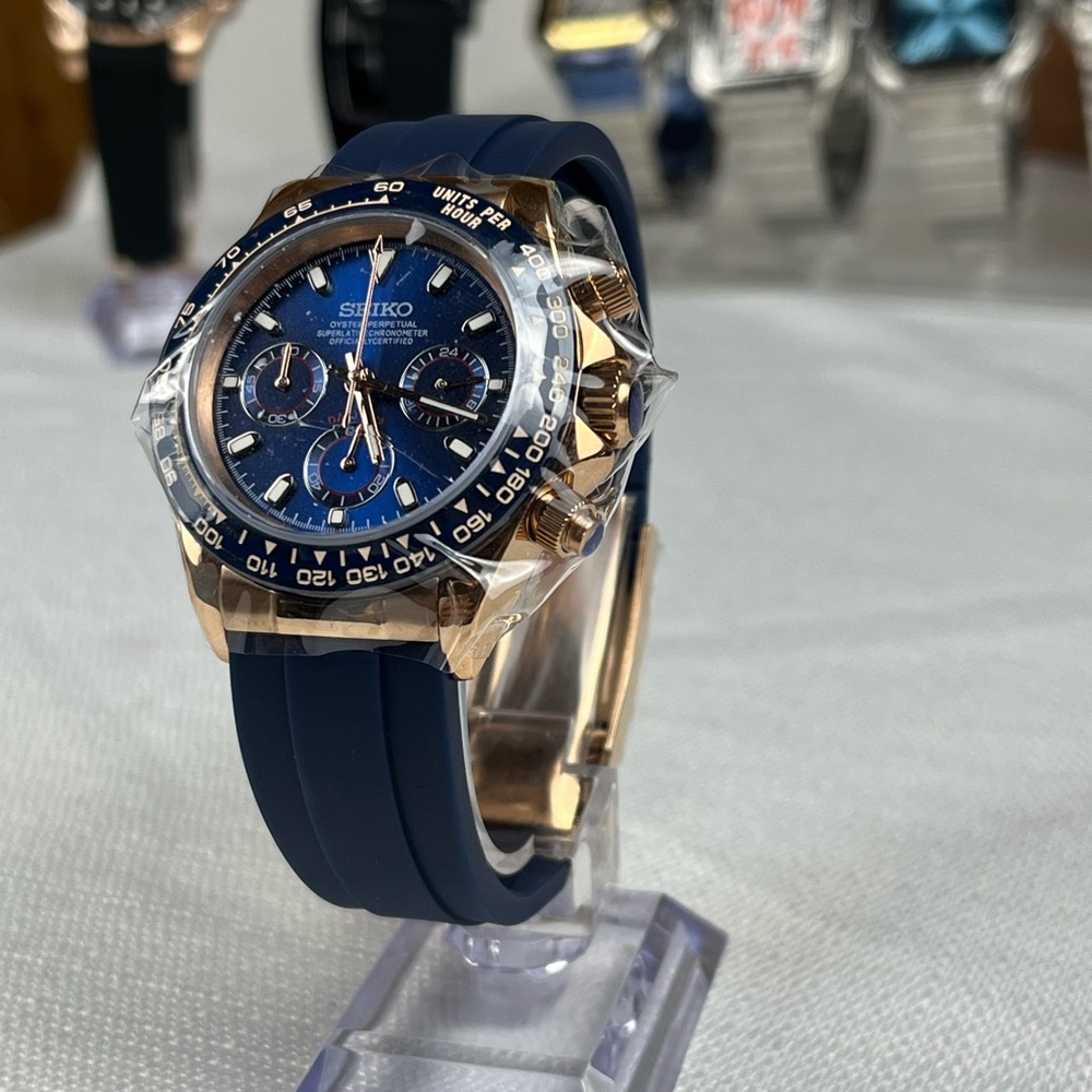 Chronograph Style Watch Blue Dial Rose Gold Case Rubber Strap Luxury